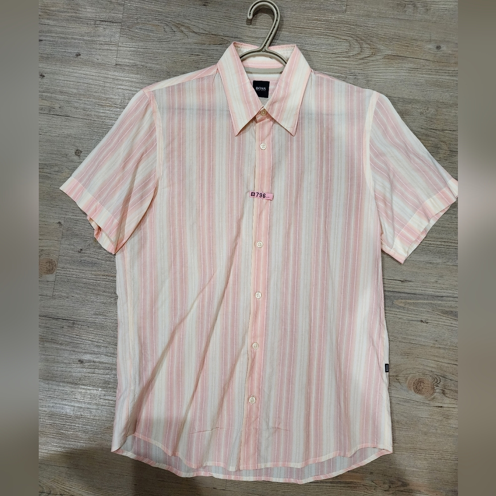Boss Hugo Boss‎ Pink and White Striped Button Up Shirt. Size M.